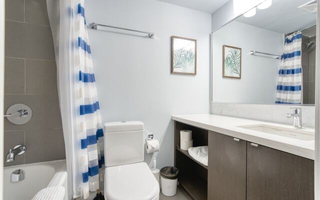 Yorkville Modern 1 Bedroom Suite Toronto