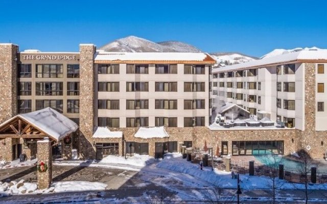 Grand Lodge Condo In The Heart Of Mt Cb 1 Bedroom Condo - No Cleaning Fee! by RedAwning