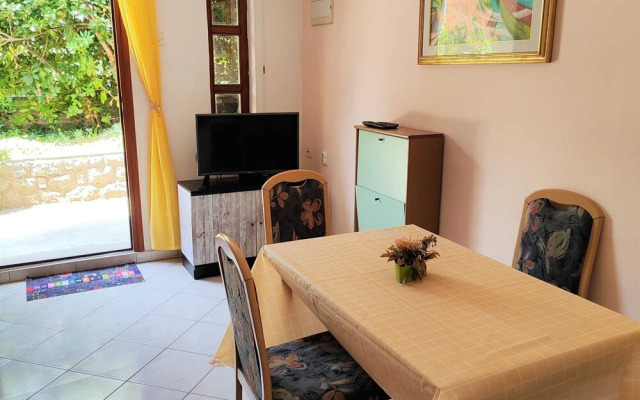 Comfortable Crikvenica Stay With Private Parking