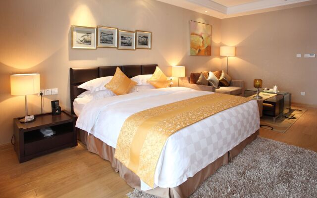 Noble Crown Hotel