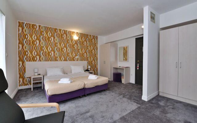 Aqua Guestrooms Kastela