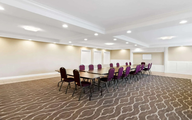 Comfort Inn Hebron-Lowell Area