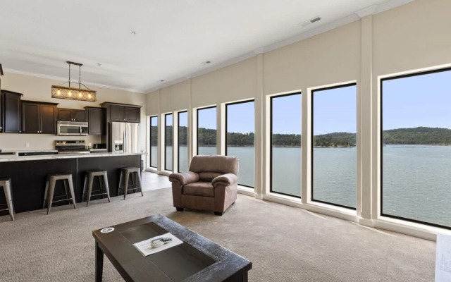 2 Bedroom Lake View Villa - Unit 205