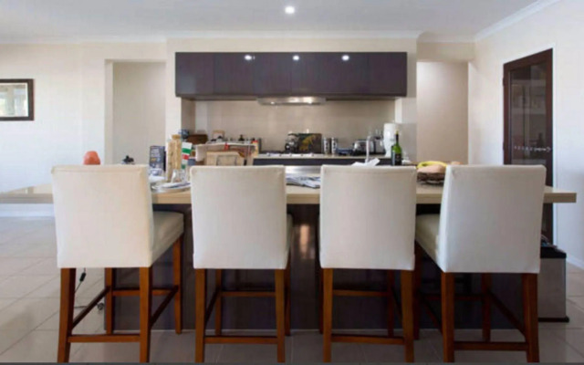 Bella Vista of Raby Bay Bed & Breakfast