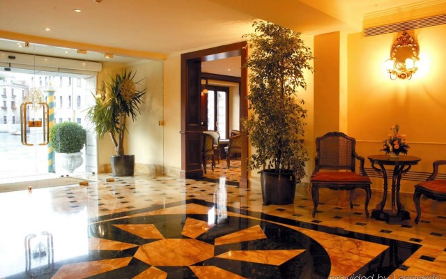 Sina Palazzo Sant'Angelo