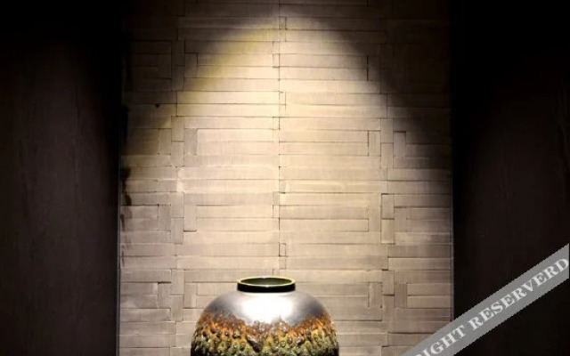 Qushui Lanting Holiday Hotel