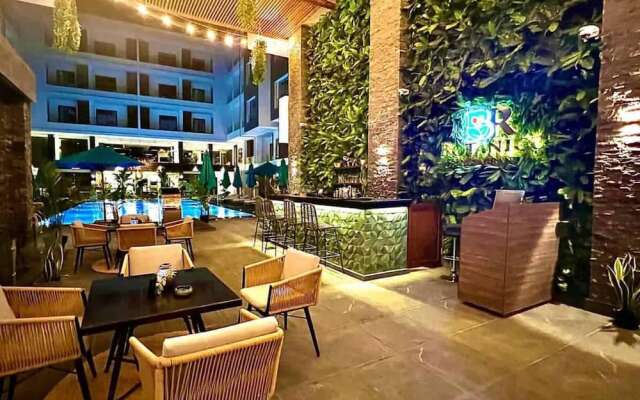 Imperial Resort Hurghada - Bedroom With Pool View