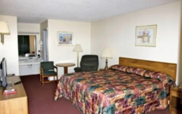 Limetree Inn & Suites