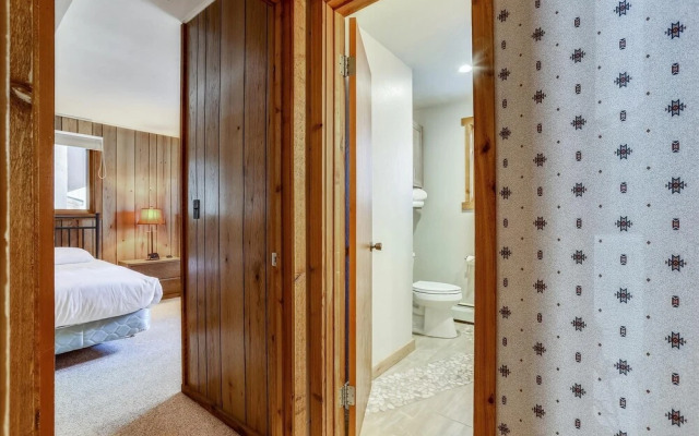 Red Feather 5 Bedroom Home by Redawning