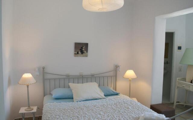 Nafsika 4Bedroom Sea View House