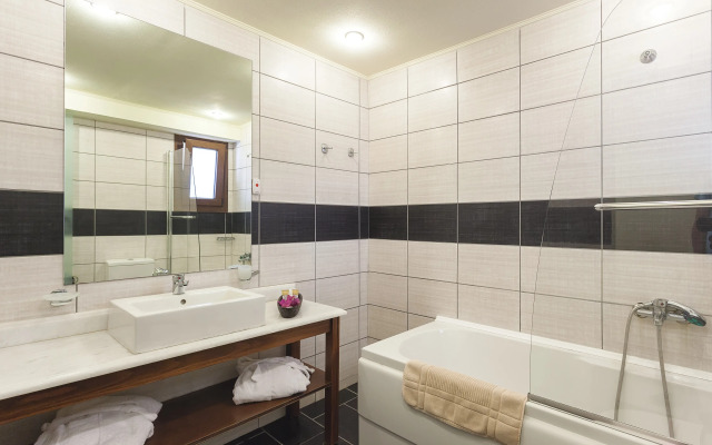 Skopelos Holidays Hotel & Spa