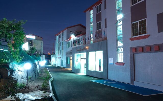 Ocean Family HOTEL