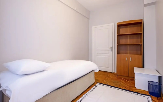 Fully Equipped Cozy Home in Kadikoy