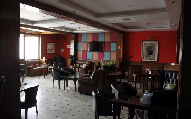 OYO 495 Hotel Chaupal