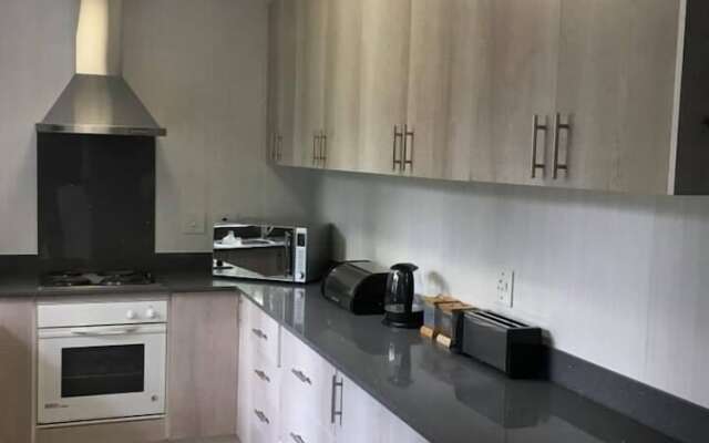 Caribbean Estates Villa & Apt