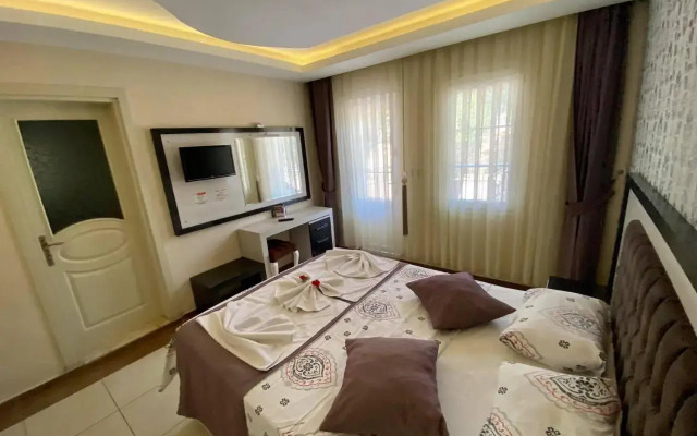Yalçın Hotel