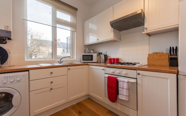 Glebe Street Apartment