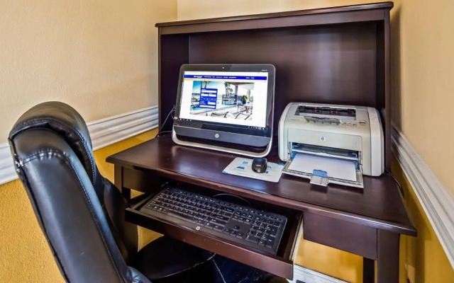 SureStay Plus Hotel by Best Western Alvin