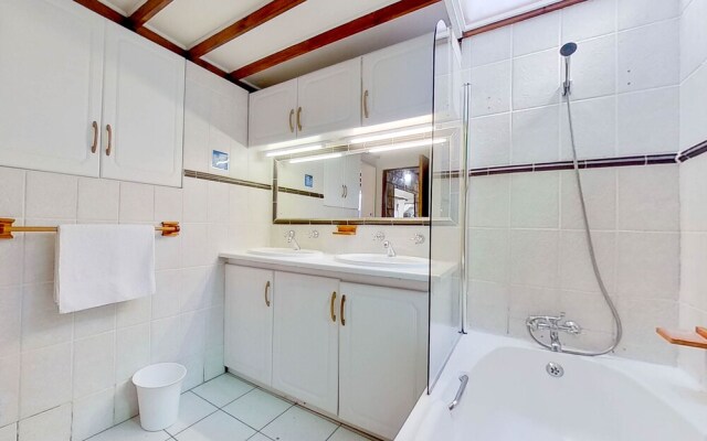 Executive Couples Suite Strand