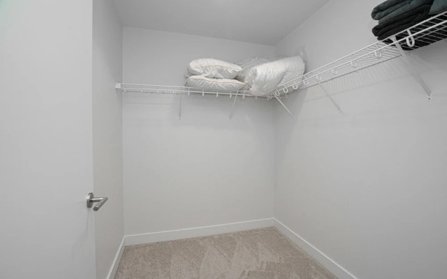 SoBe Belmont St Apartments