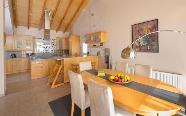 Olive Villa