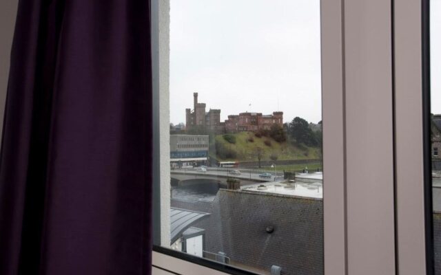 Premier Inn Inverness Centre - River Ness