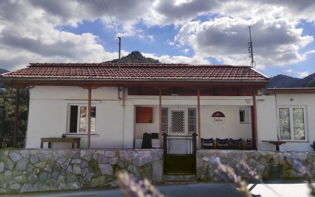 Laoni Guest House in Moutoullas, Marathasa