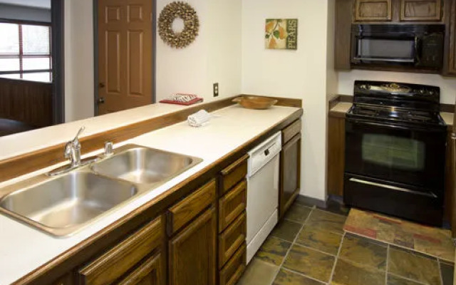 Aspen Creek Condos by Grand Mammoth Resorts