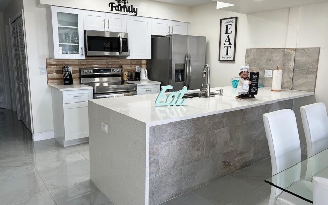 Elegant & Luxury Apartment Close Disney