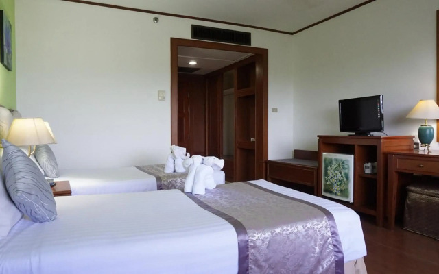 Wattana Park Hotel