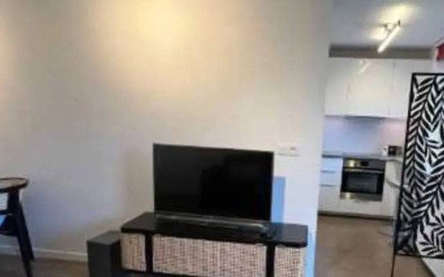 Flat With Balcony 4p/1bdr Near La Defense