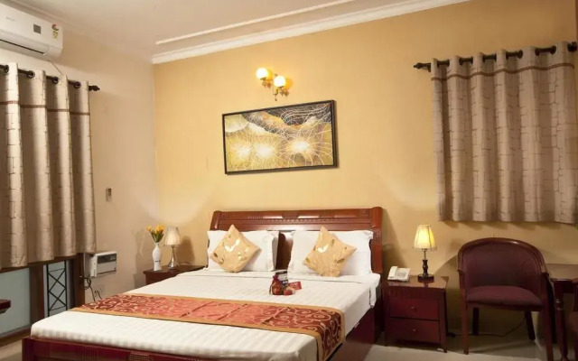 OYO Premium DLF Phase 4