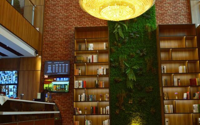 James Joyce Coffetel Lijiang Ancient City Dashuiche