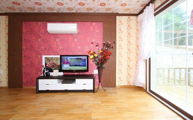 Yeongdeok Seapark Pension