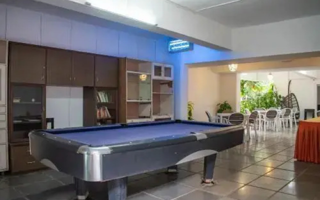 Brooks Manor Service Apartments