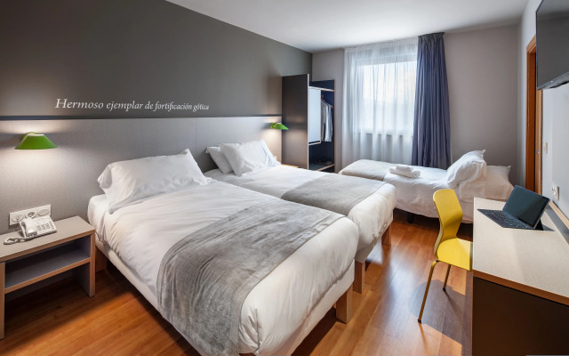 ibis Styles Pamplona Noain