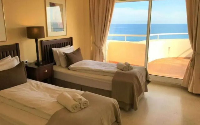 Beach Penthouse Bermuda Beach 4