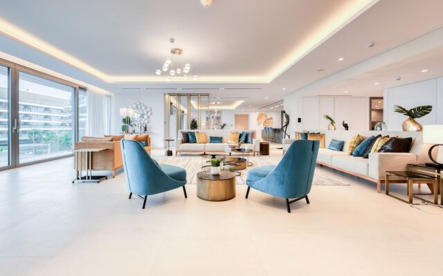 Ultra Luxurious 4 Bed Apartment