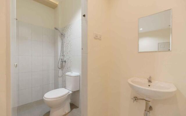 RedDoorz Plus near Millenium ICT Centre Medan 2
