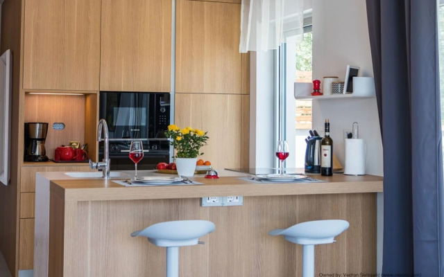 Villa for two Person With Pool in Peroj