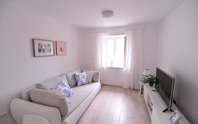 A2 - Luxury apt in Center, Just 5min From Beach