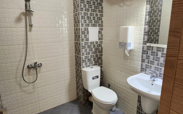 Colonel apartment 953