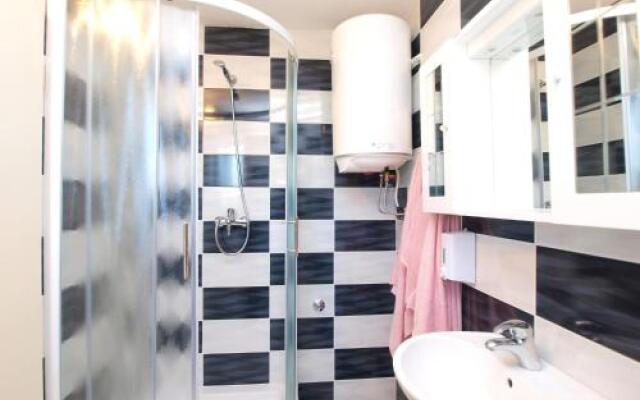 Apartment with pool 1138