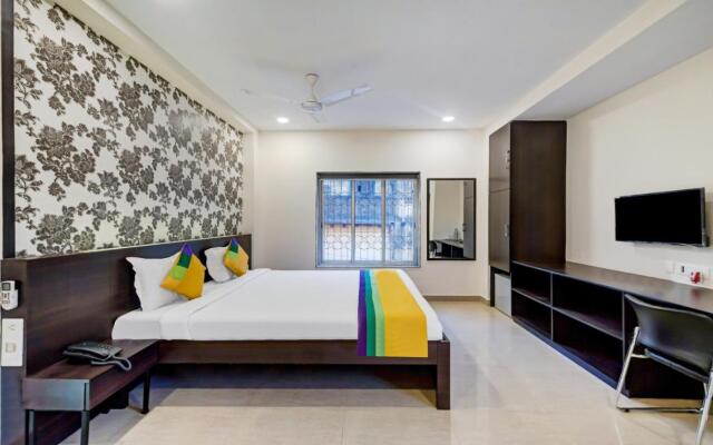 Itsy Hotels Neeranand Plaza