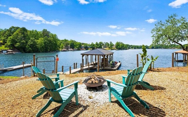Nancy Key W/pool, Wine Cave, Optional Boat Rental