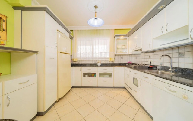 Pleasant Flat Near Beach With Sea View in Alanya