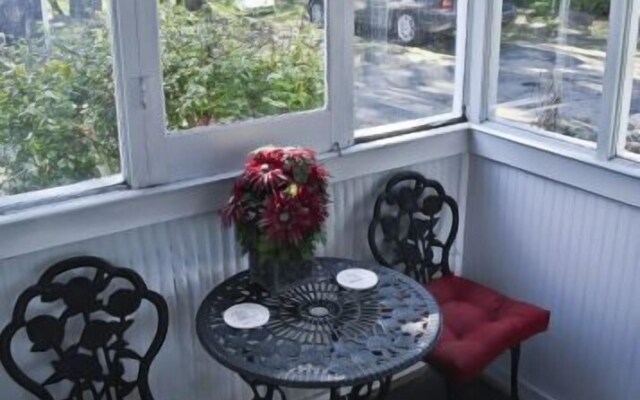 #3 - Chantilly 2 Bedroom Cabin by RedAwning