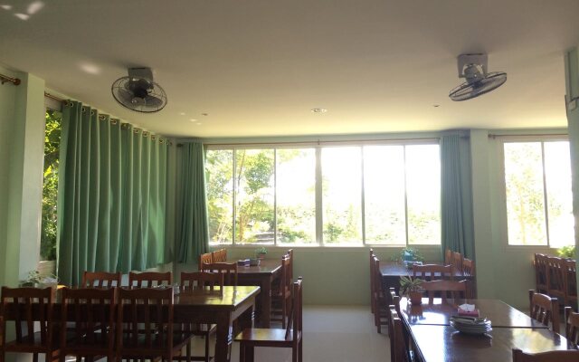 Lake Scene Resort