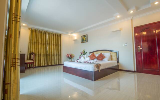Good Luck Day Hotel