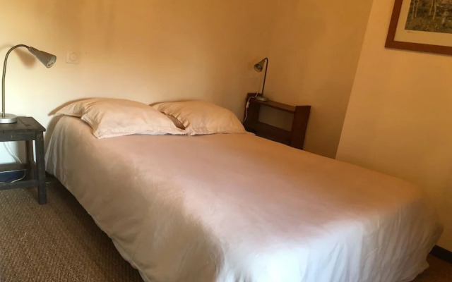 Charming Home by River Allier Hiking Trails